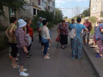 "Блокнот Воронеж" - Жители микрорайона Никольское  поблагодарили управляющую компанию ООО «ПромКровСтрой»